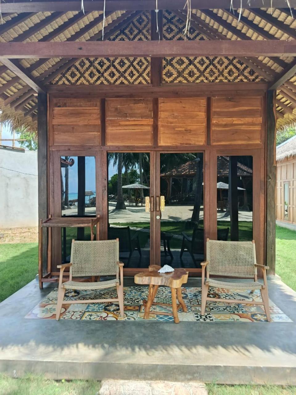 Eco Casa Hotel Karimunjawa Buitenkant foto